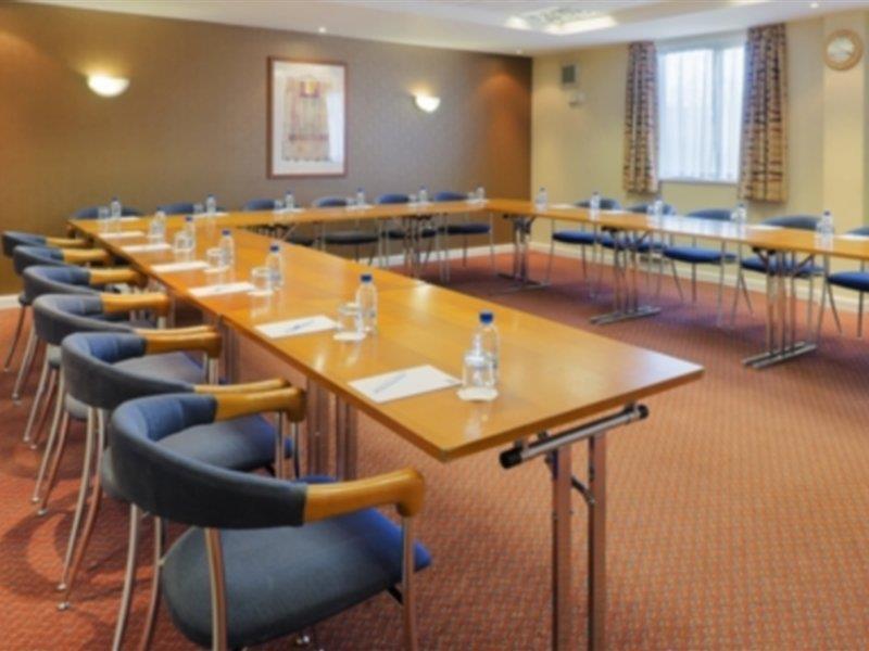 Knowsley Inn & Lounge Formally Holiday Inn Express Bagian luar foto